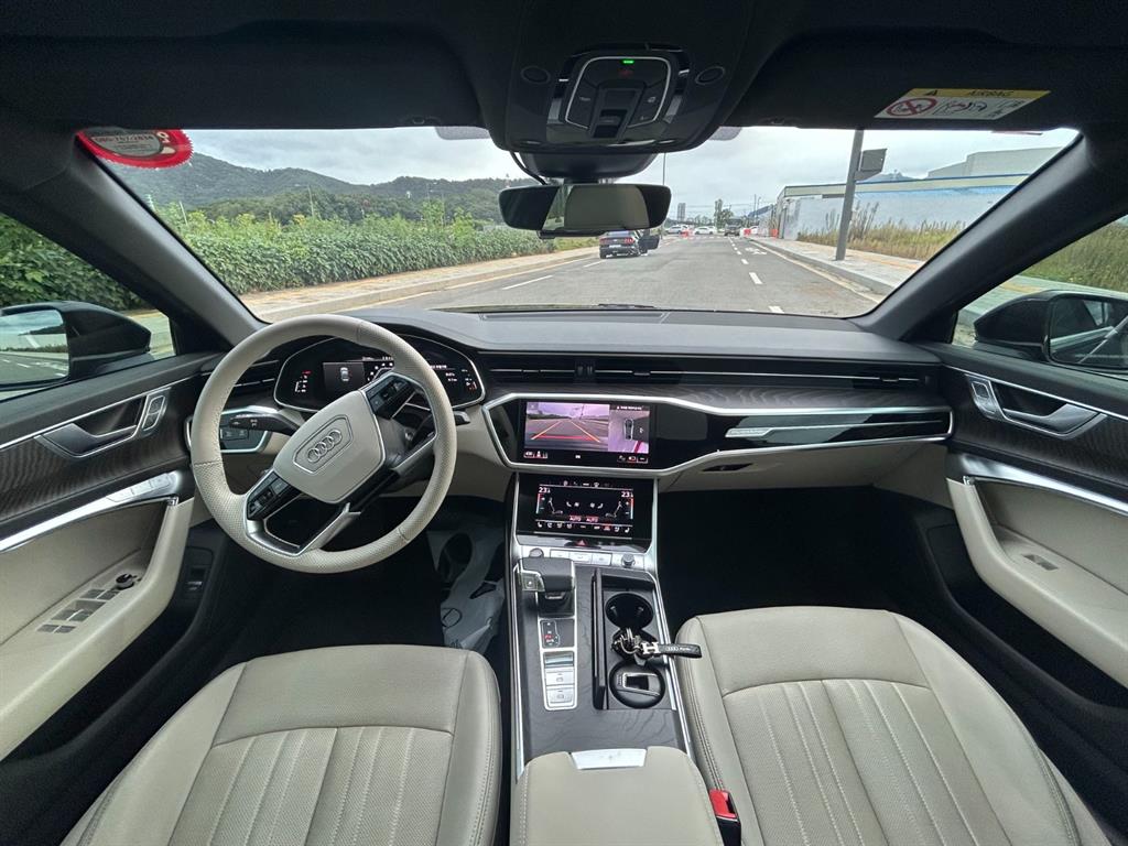 아우디]A6 (C8) 45 TFSI 콰트로 프리미엄