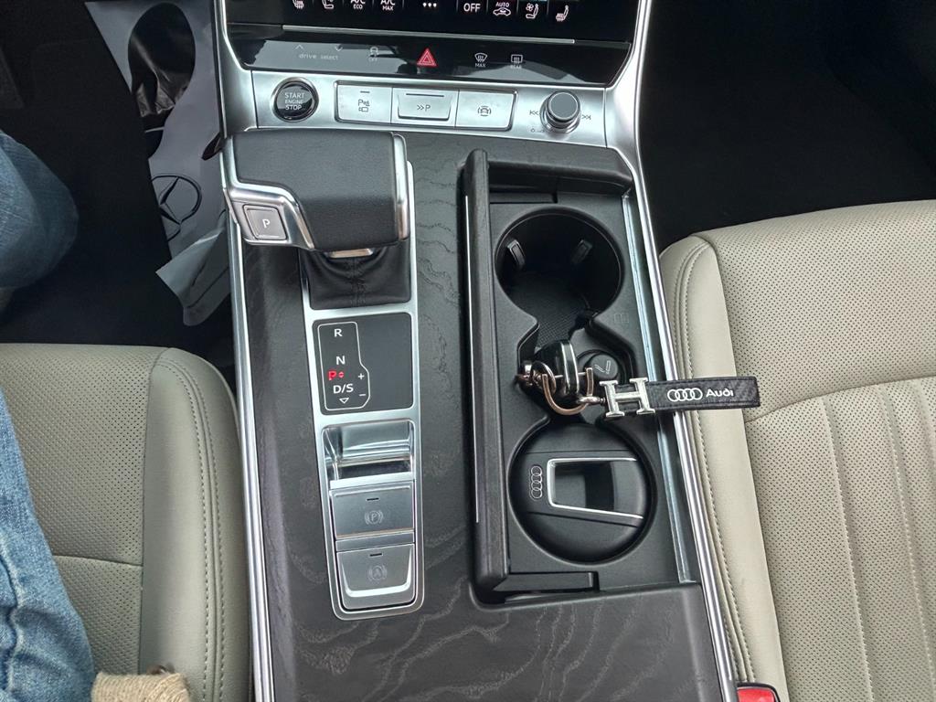 아우디]A6 (C8) 45 TFSI 콰트로 프리미엄