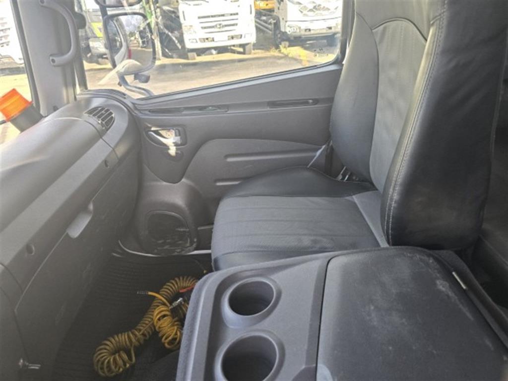 현대 메가트럭 단바리 윙바디 7.5톤 수동 17