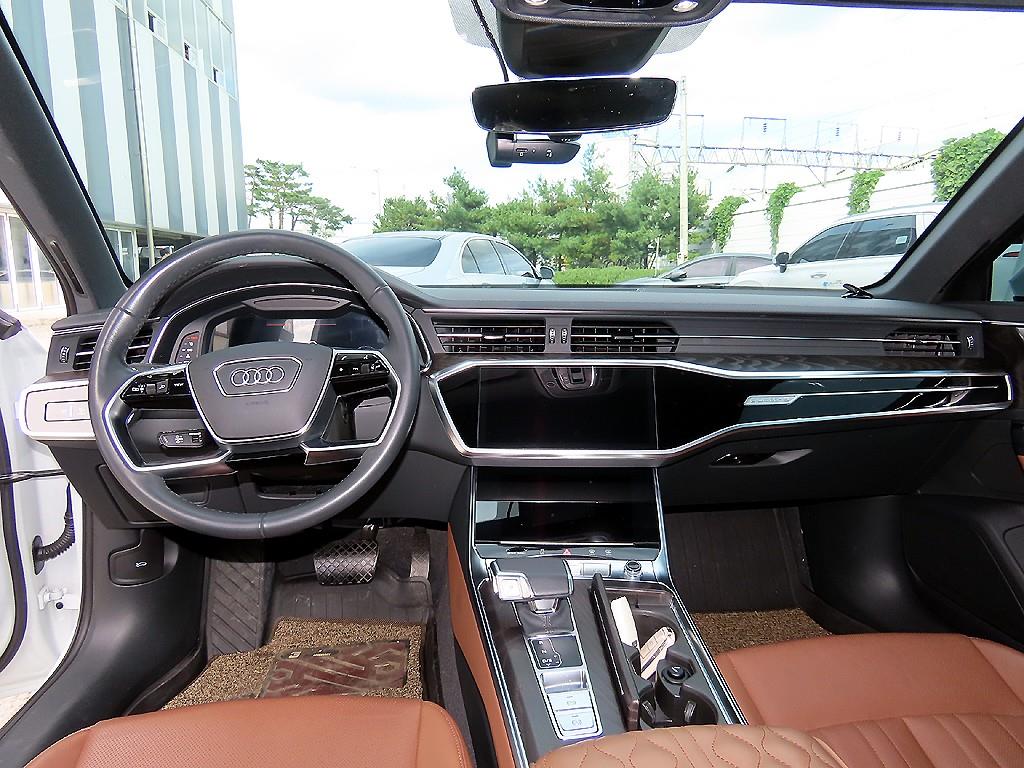 Audi A6 45 TFSI Quattro Premium 8