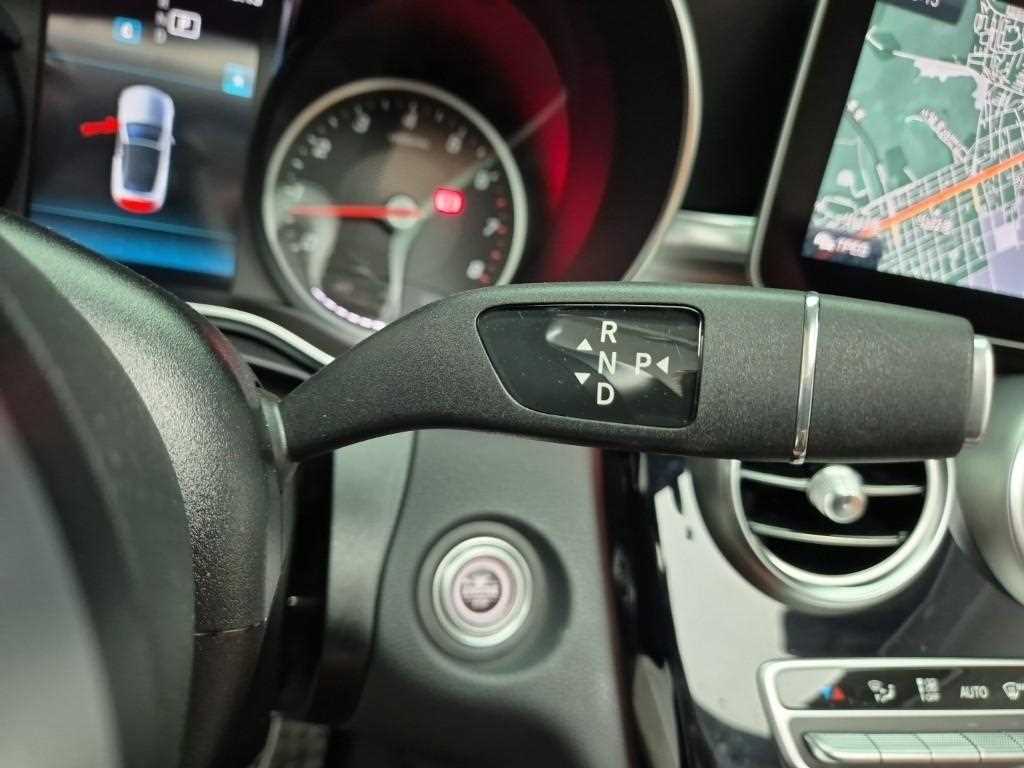 Mercedes-Benz C-Class C200 Cabriolet 8