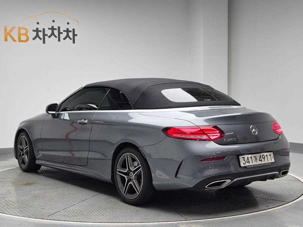 Mercedes-Benz C-Class C200 Cabriolet 3