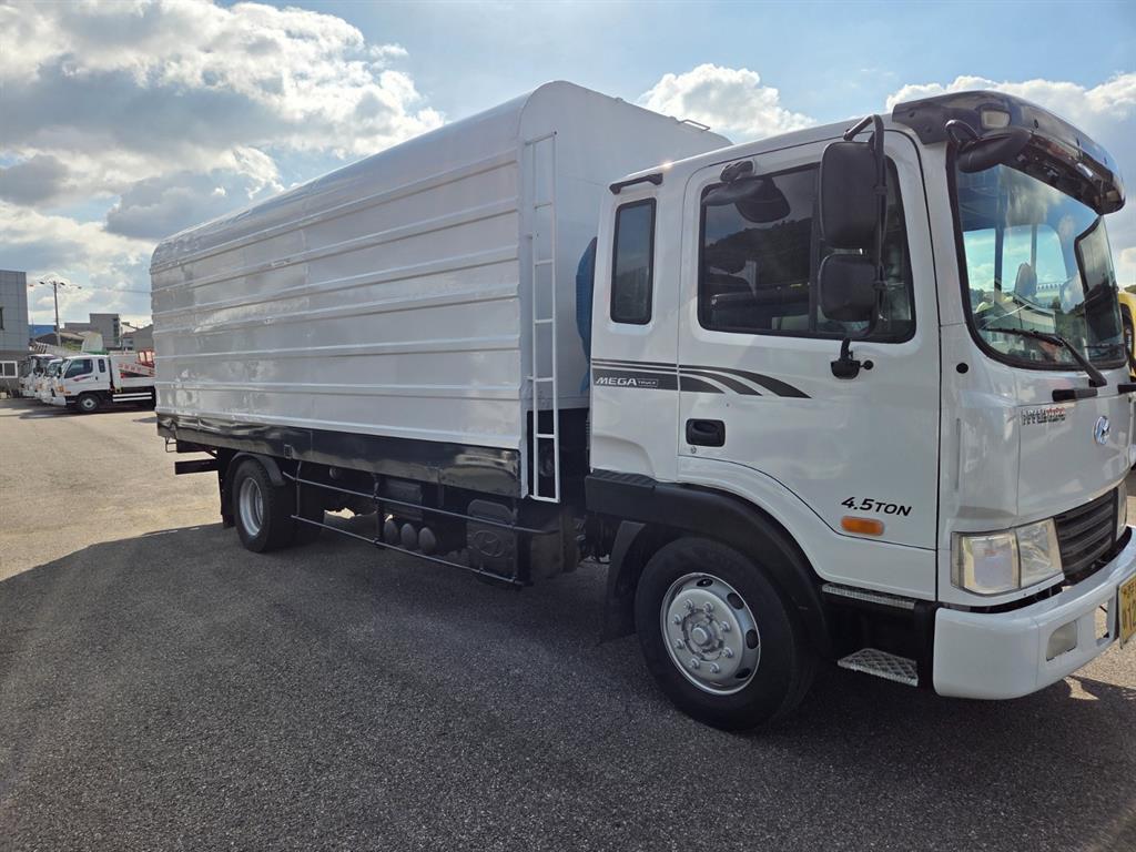 현대 왕겨(톱밥)차 5톤 단바리 수동 3