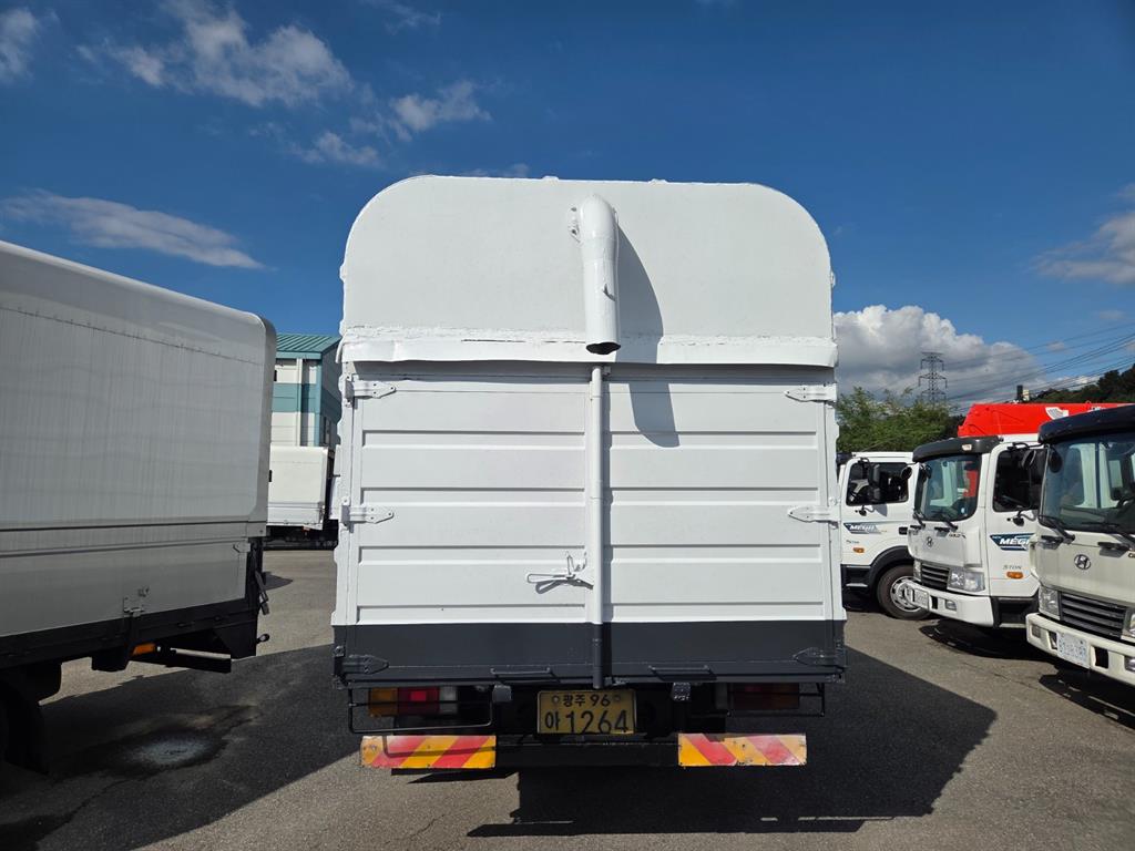 현대 왕겨(톱밥)차 5톤 단바리 수동 1