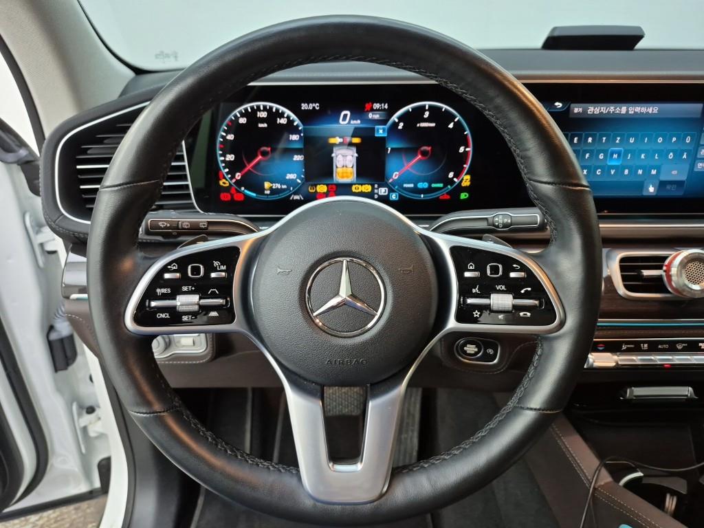 Mercedes-Benz GLE-Class GLE300d 4MATIC 10