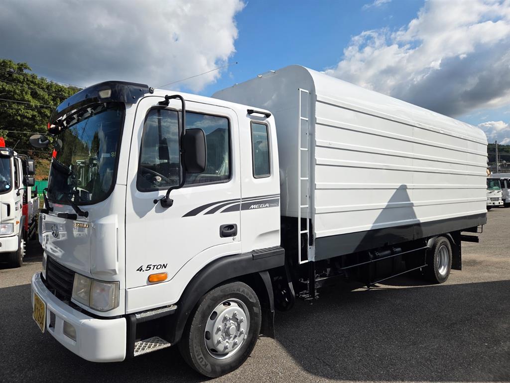 현대 왕겨(톱밥)차 5톤 단바리 수동 2