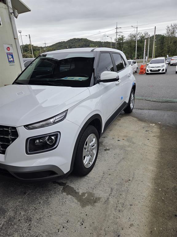 Hyundai Venue 1.6 Modern 4