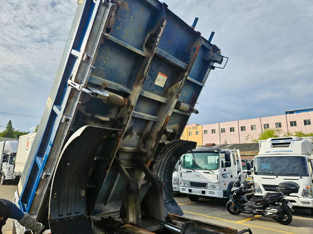 현대 슈퍼트럭 화물덤프 4.5톤 7