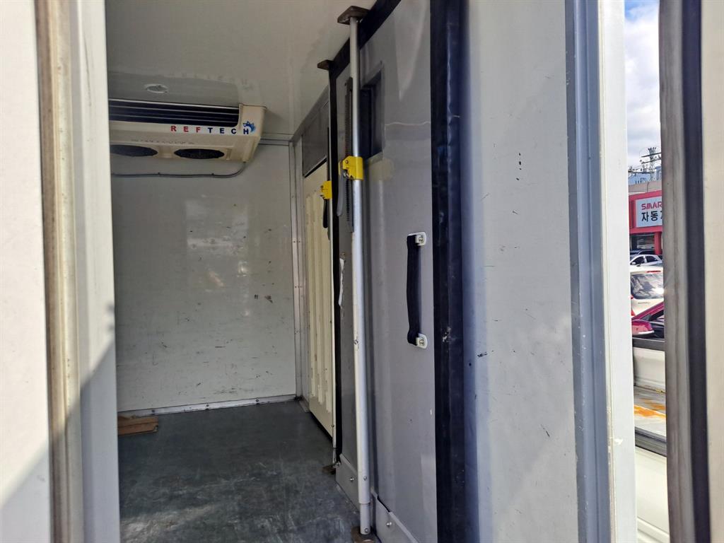 기아 봉고3 1톤 냉동탑 11
