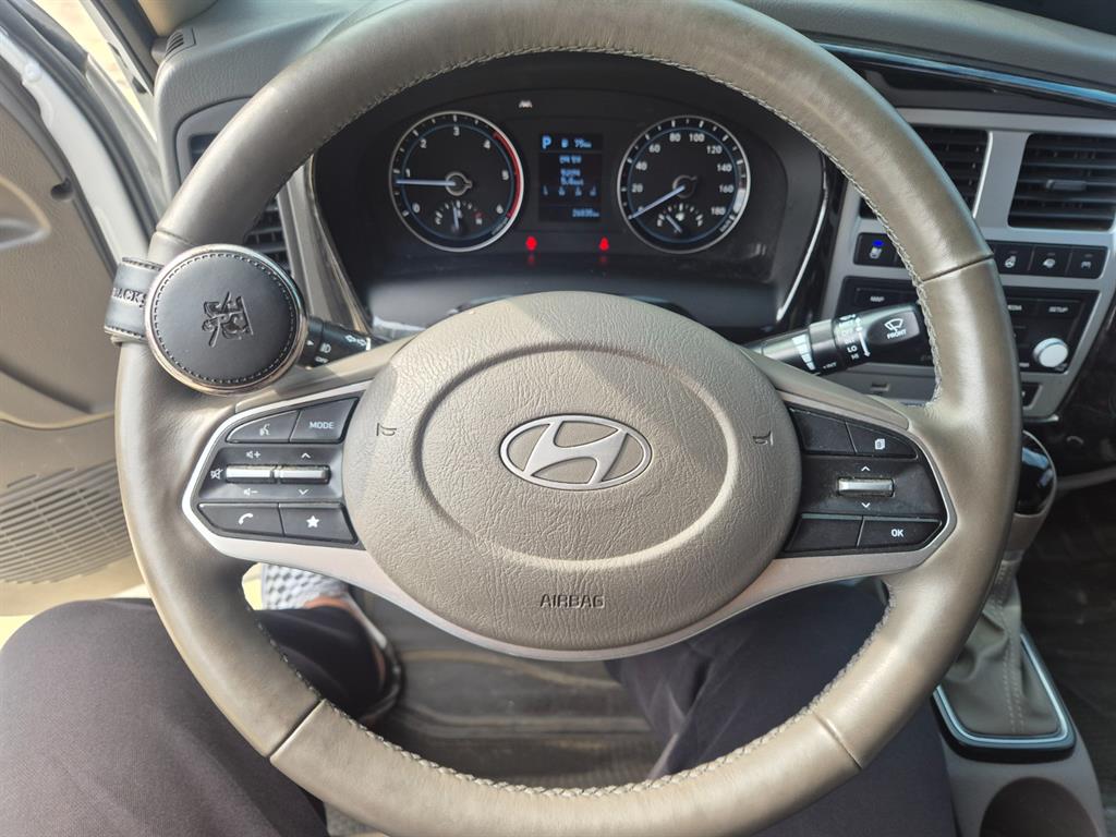 현대 포터2 1톤 윙바디 LPG 11