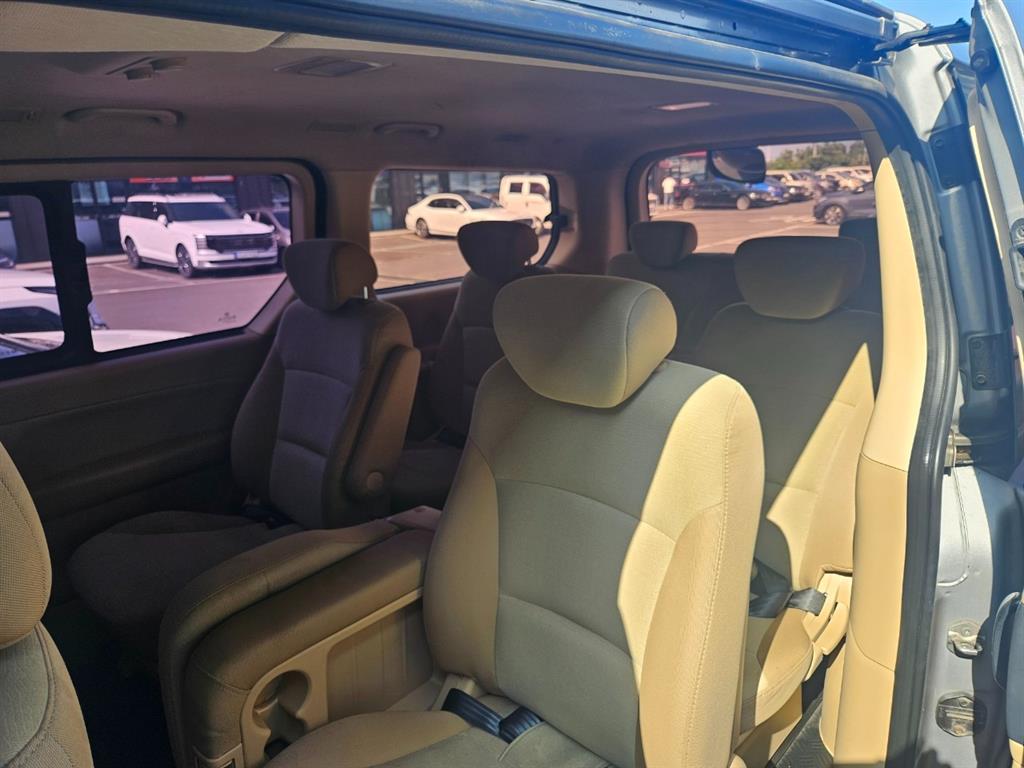 Hyundai Starex Wagon CVX Premium 7