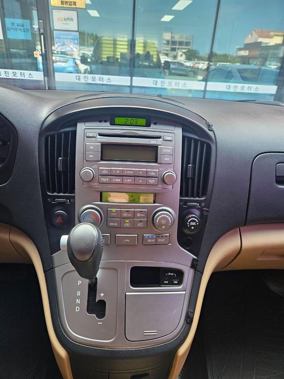 Hyundai Starex Wagon CVX Premium 10