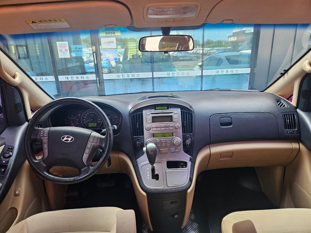 Hyundai Starex Wagon CVX Premium 8