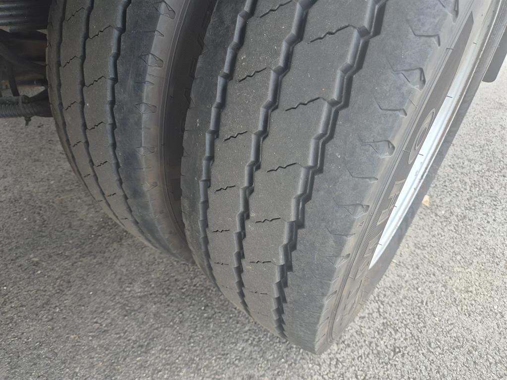 현대 메가트럭 단바리 카고 5톤 수동 12