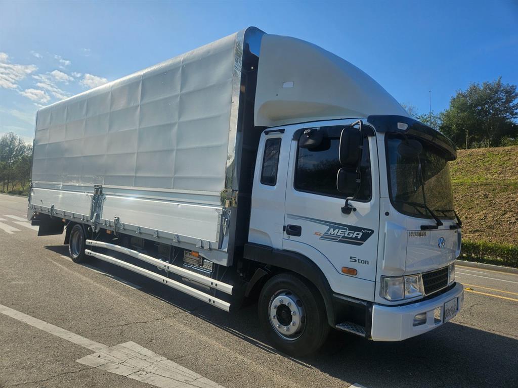 현대 메가트럭 단바리 윙바디 4.5톤 수동 1