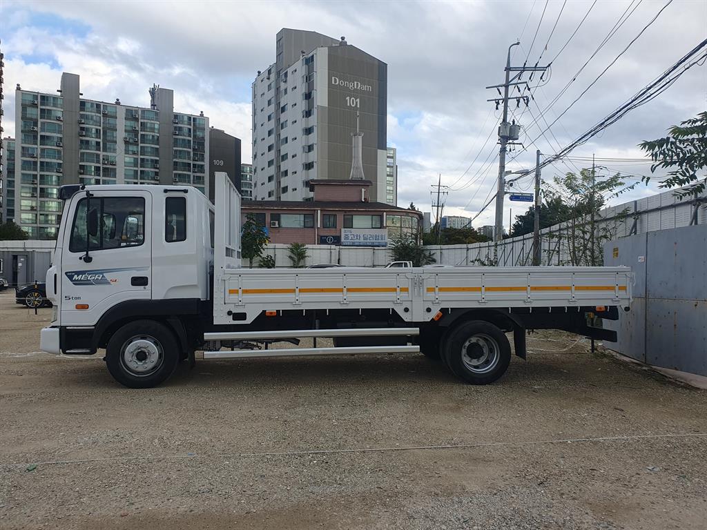 현대 메가트럭 단바리 카고 5톤 오토 1