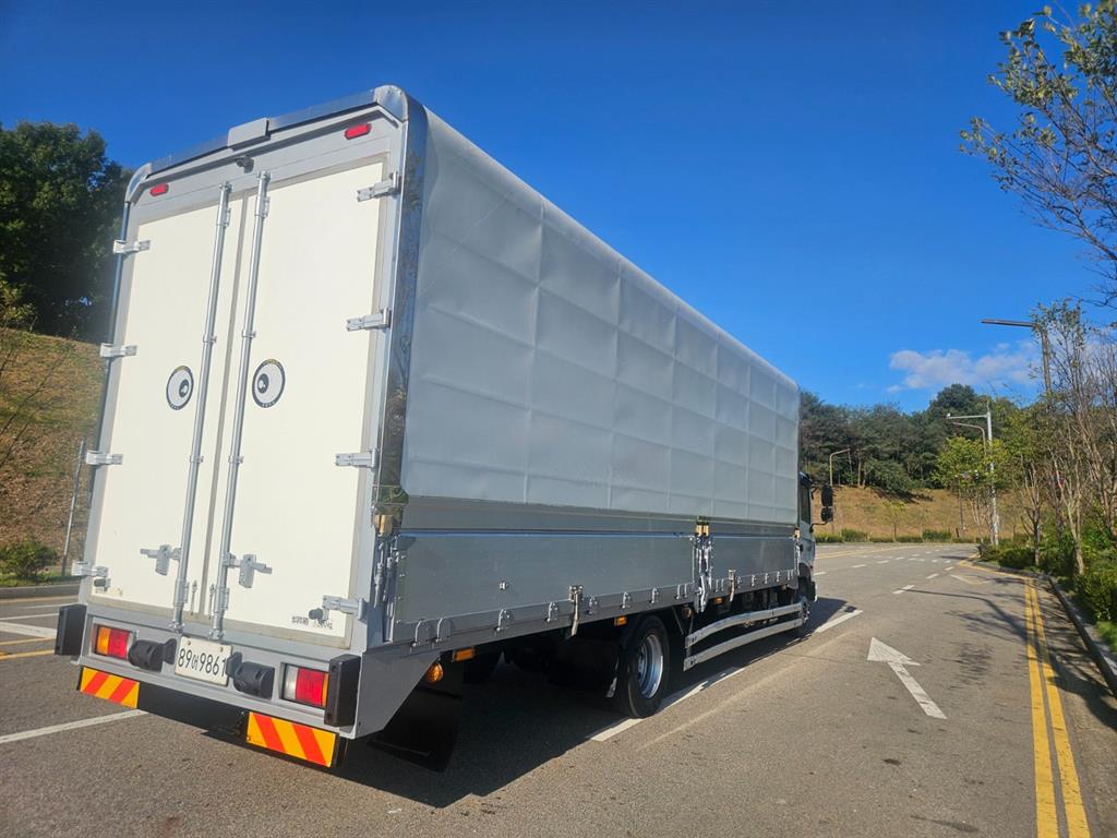 현대 메가트럭 단바리 윙바디 4.5톤 수동 3