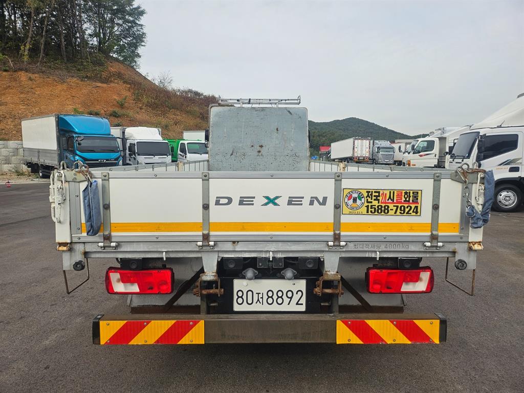 타타대우 더쎈 3.5톤 카고 4