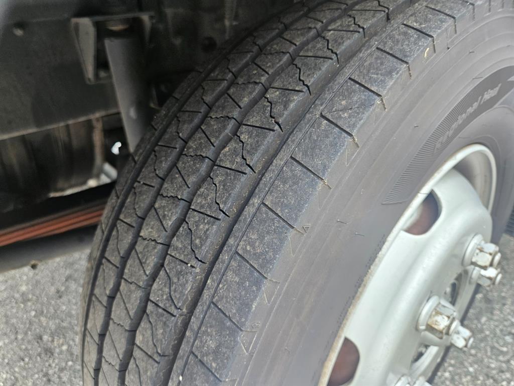 타타대우 더쎈 3.5톤 윙바디 11