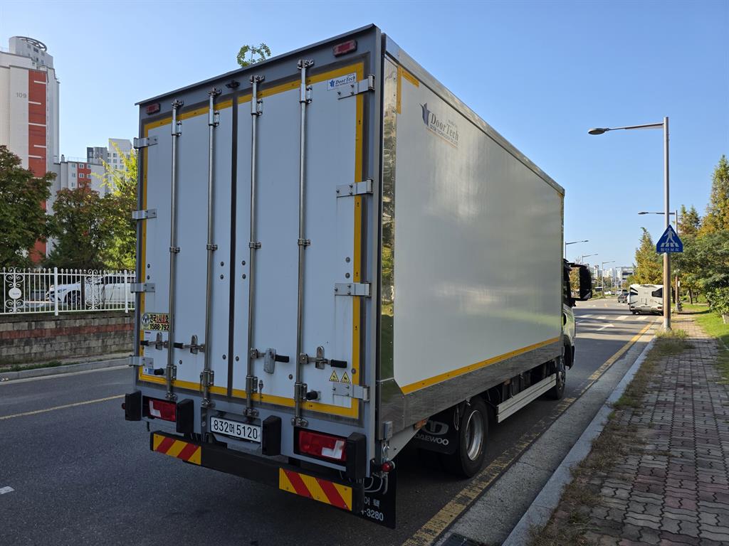 타타대우 더쎈 3.5톤 냉동탑 12