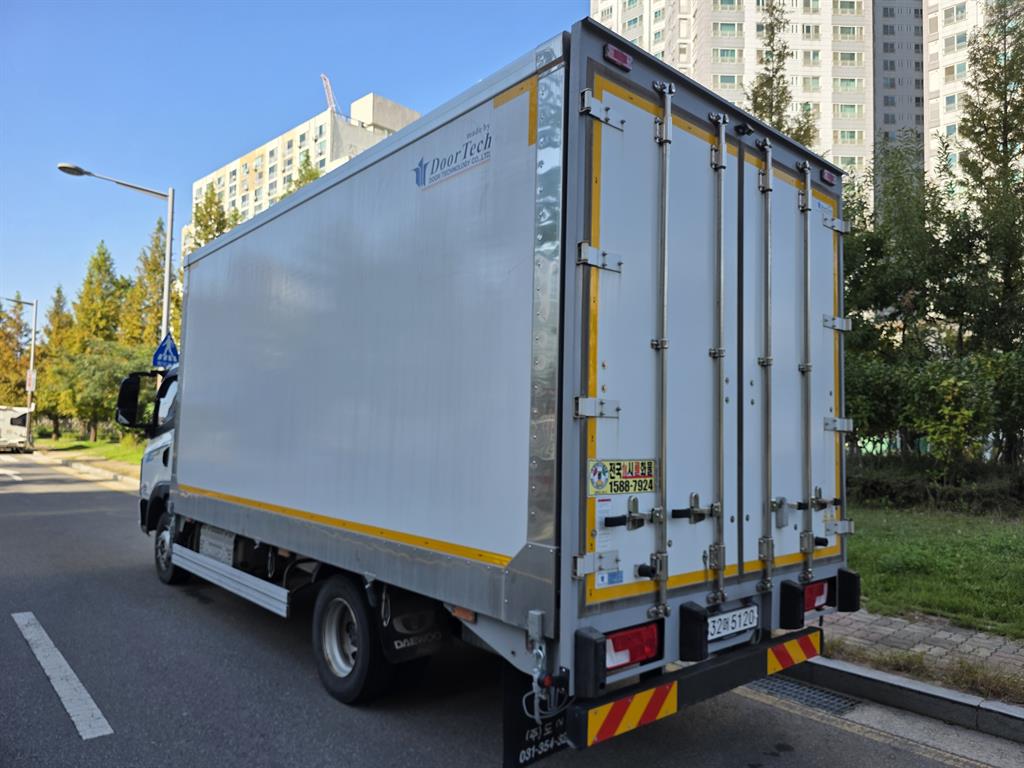 타타대우 더쎈 3.5톤 냉동탑 10