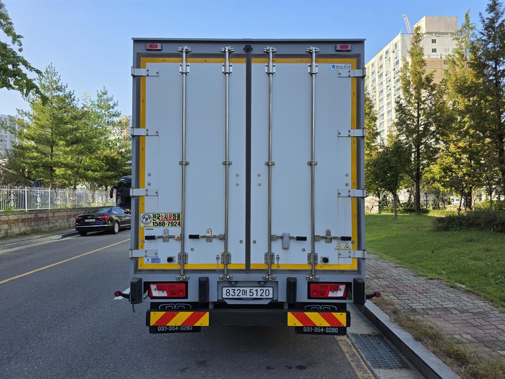 타타대우 더쎈 3.5톤 냉동탑 11