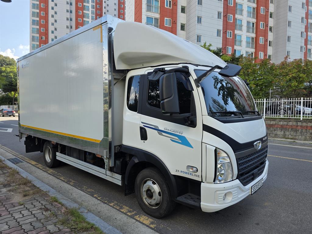 타타대우 더쎈 3.5톤 냉동탑 2