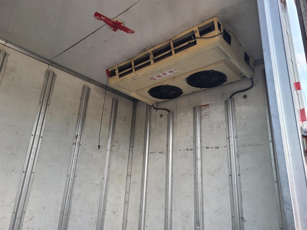 현대 이마이티 2.5톤 냉동탑 7