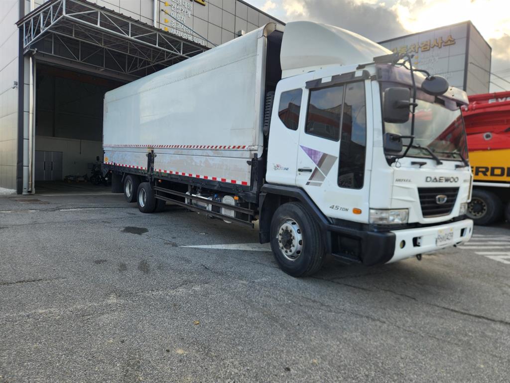 타타대우 노부스 윙바디 4.5톤 수동 1