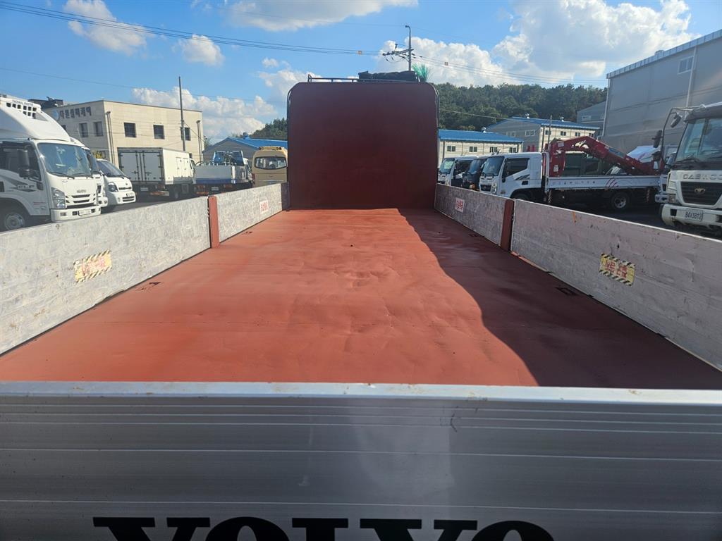 볼보 FL 카고 7.5톤 오토 8