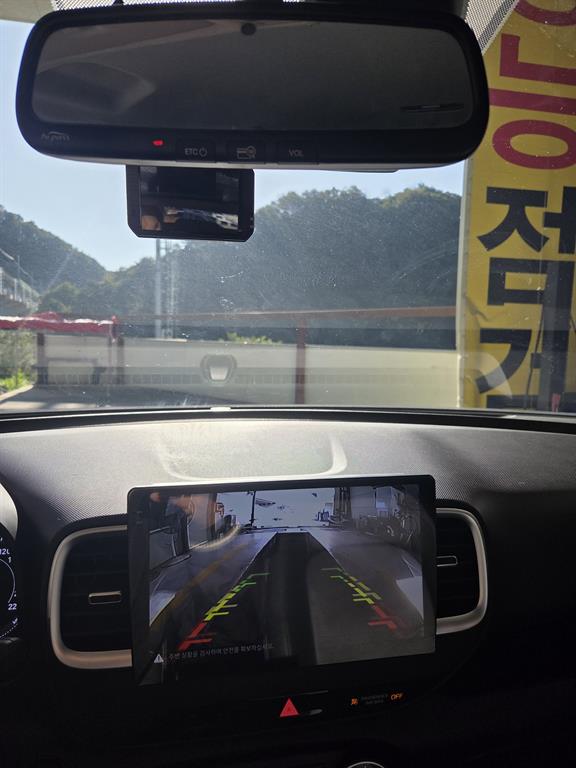 Hyundai Venue 1.6 Modern 5