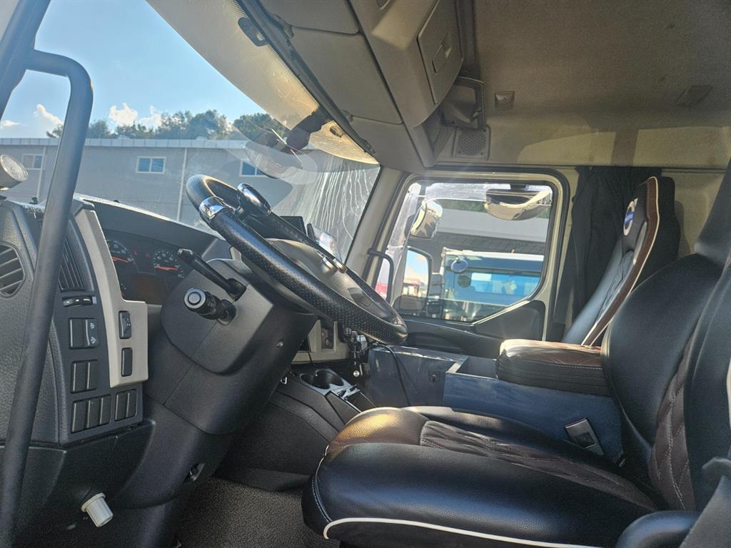 볼보 FL 카고 7.5톤 오토 14