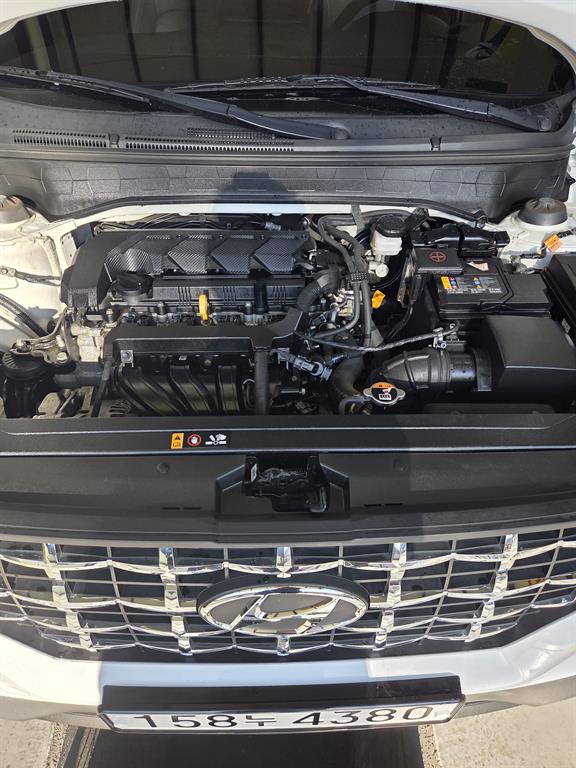 Hyundai Venue 1.6 Modern 7