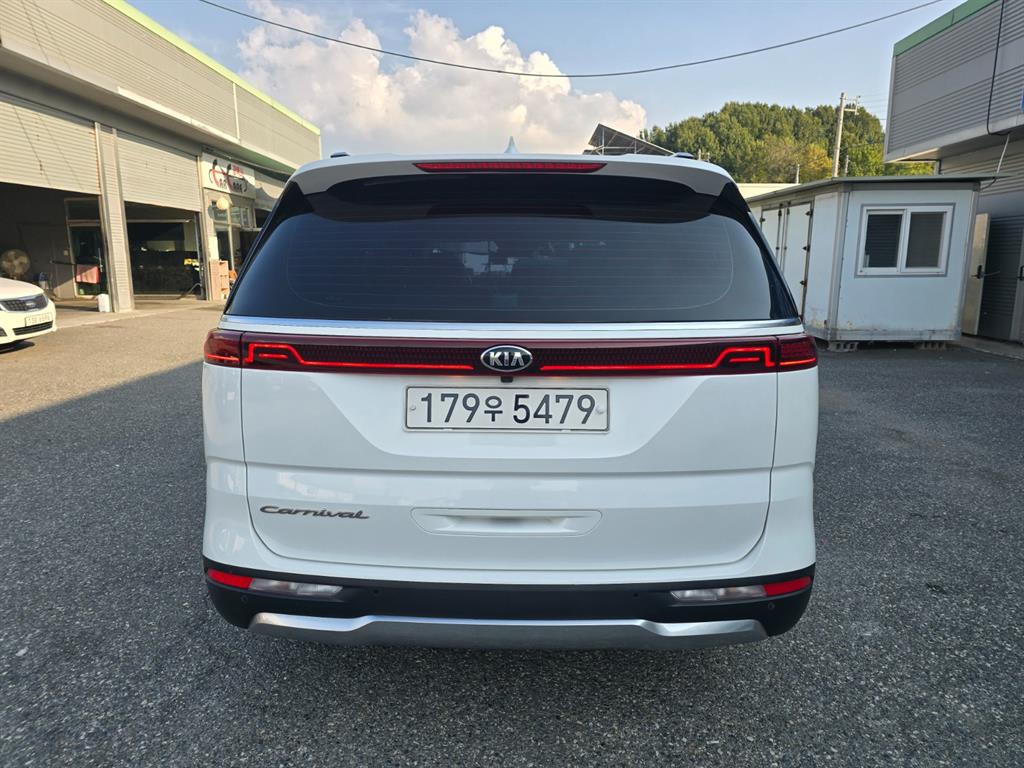 Kia Carnival Diesel Noblesse 4