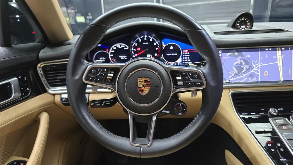 Porsche Panamera 3.0 4 7