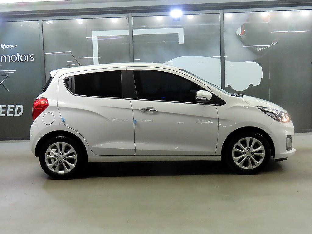 Chevrolet Spark Premier 4