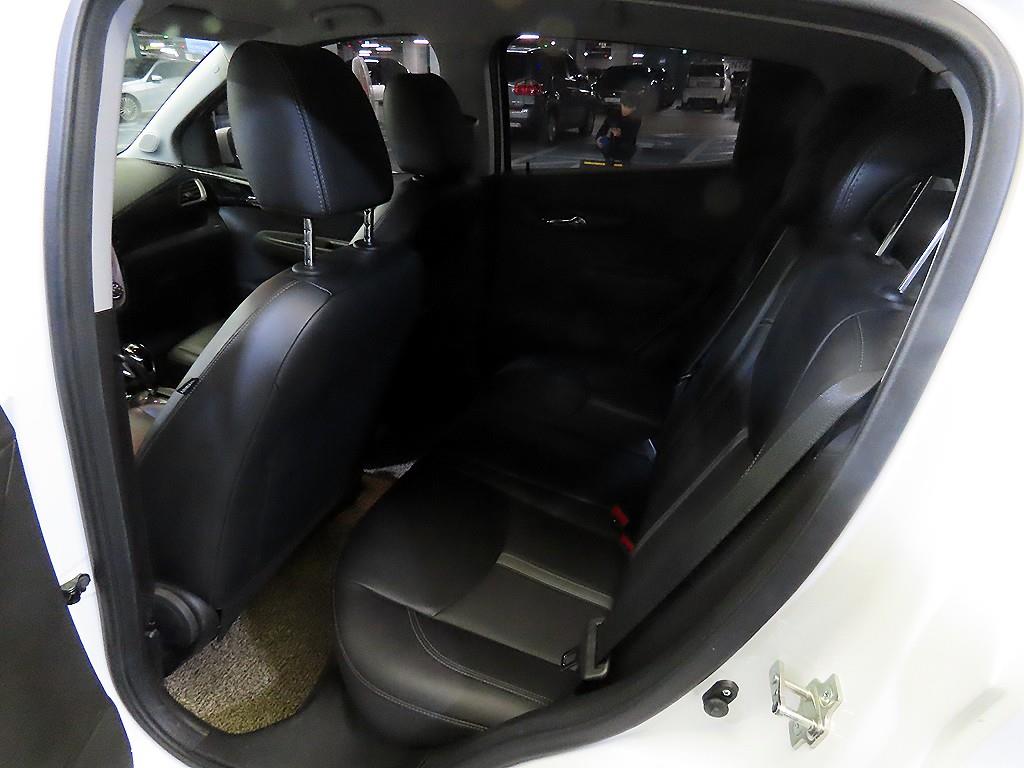 Chevrolet Spark Premier 8