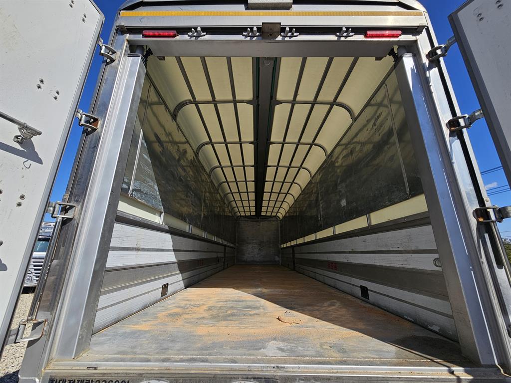 이베코 S-WAY 상승윙바디 25톤 오토 6