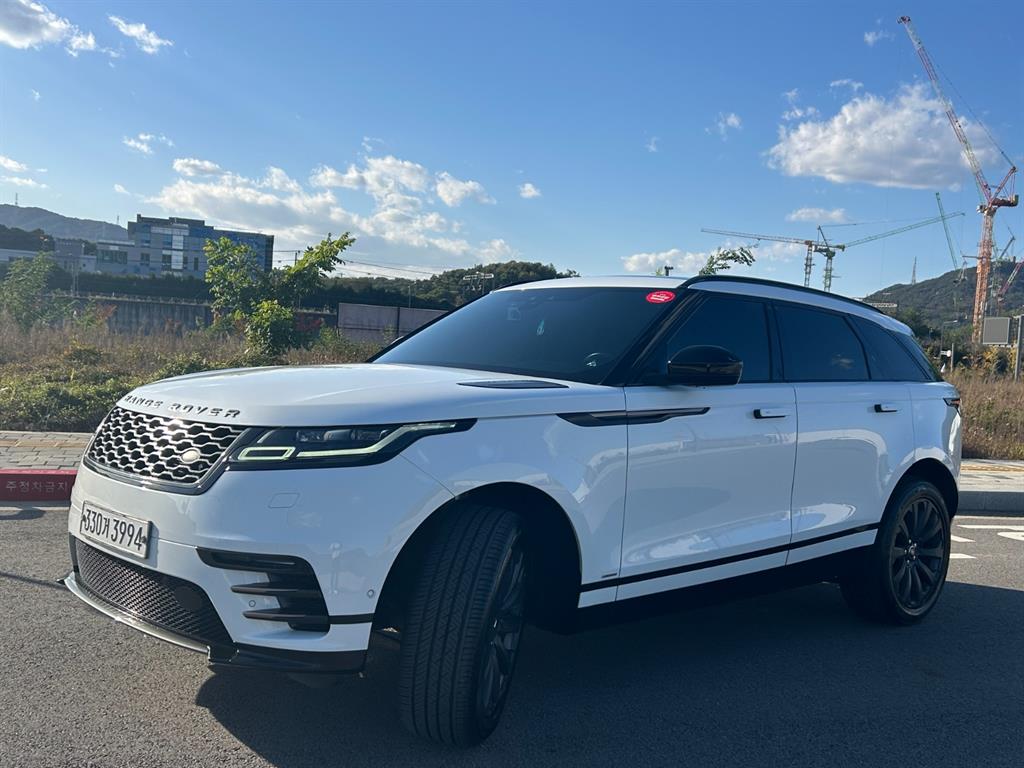 랜드로버]레인지로버 벨라 2.0 D240 R-다이나믹 SE