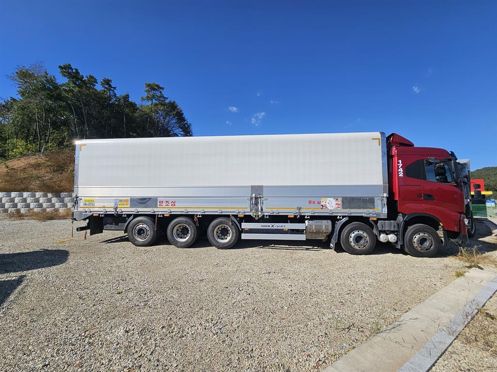 이베코 S-WAY 상승윙바디 25톤 오토 2