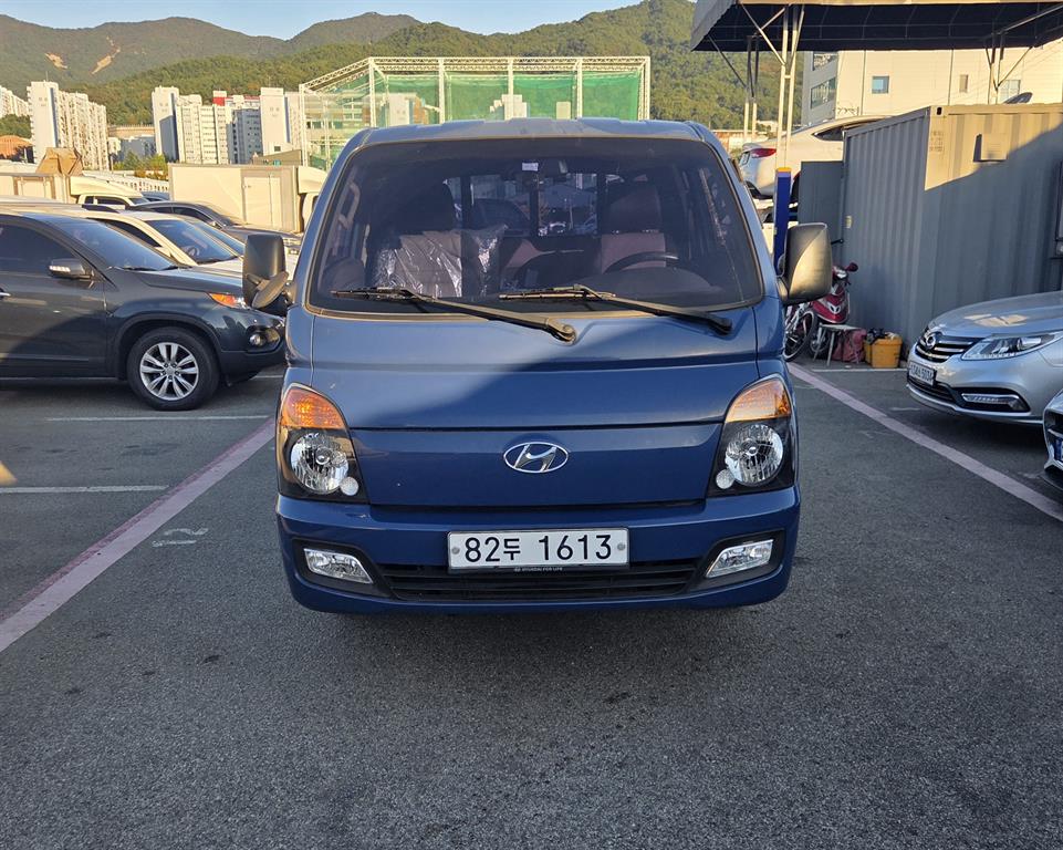 Hyundai Porter Super Cab/ Long Wheelbase/ CRDi