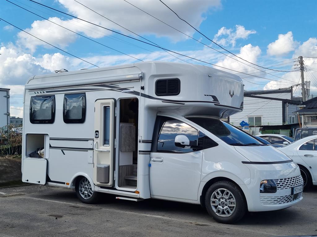 Hyundai Staria Camping Car 4WD Other Manufacturer 3