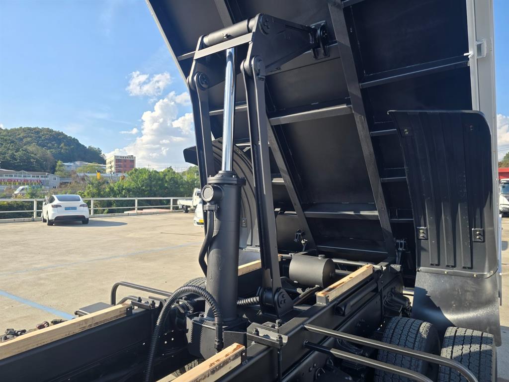 현대 메가트럭 화물덤프 5.5톤 14