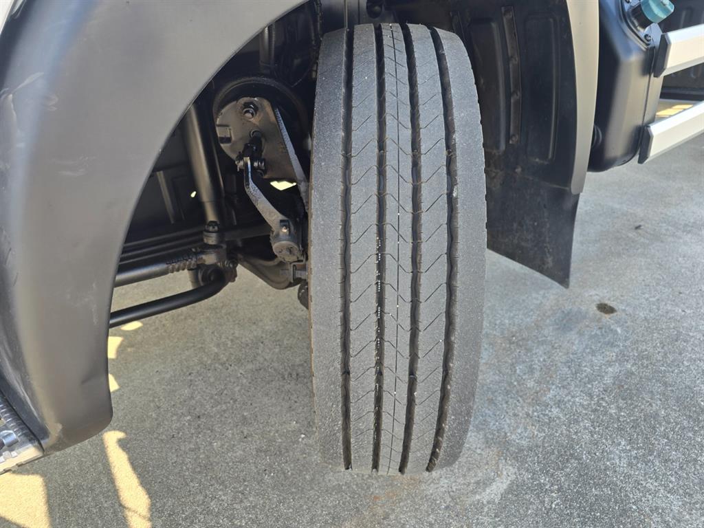 현대 메가트럭 화물덤프 5.5톤 18