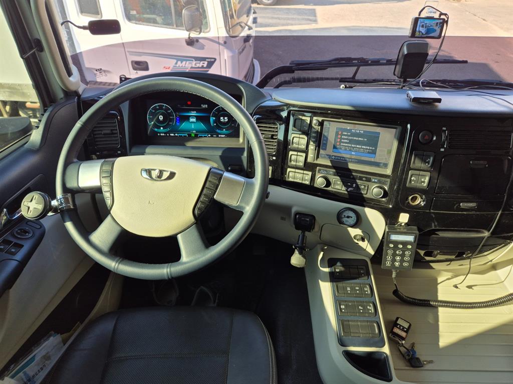 타타대우 맥쎈 카고 25톤 오토 14