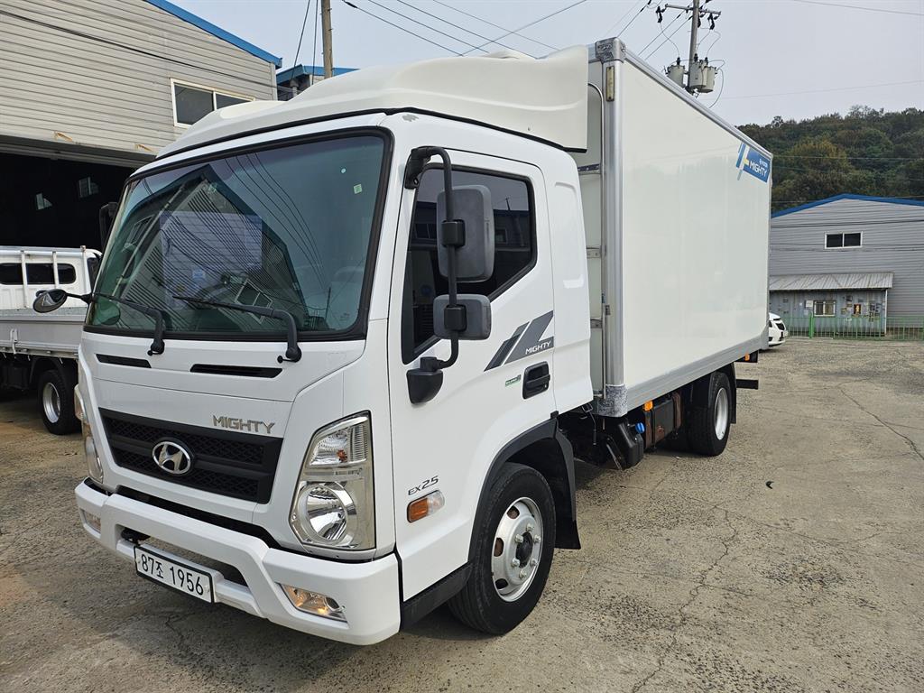 현대 올뉴마이티 2.5톤 냉동탑 2