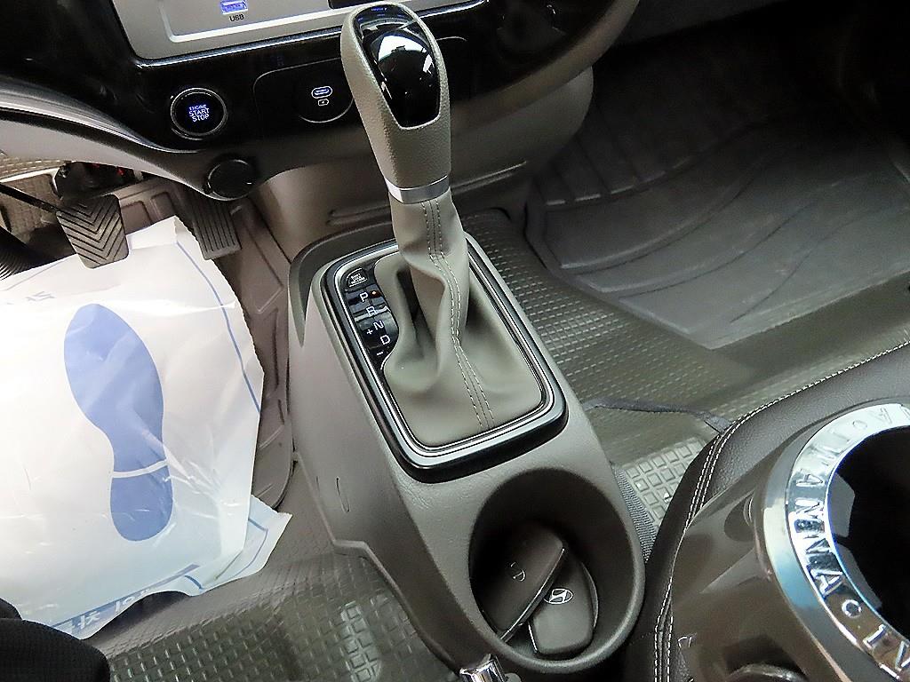 현대 포터2 1톤 카고 LPG 9