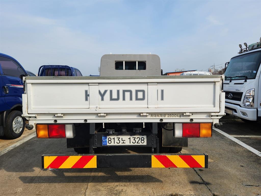 현대 올뉴마이티 2.5톤 카고 슈퍼캡 4