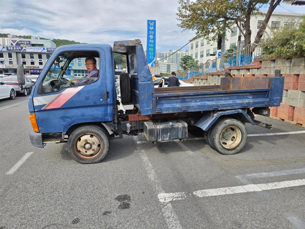 현대 마이티 화물덤프 2톤 11