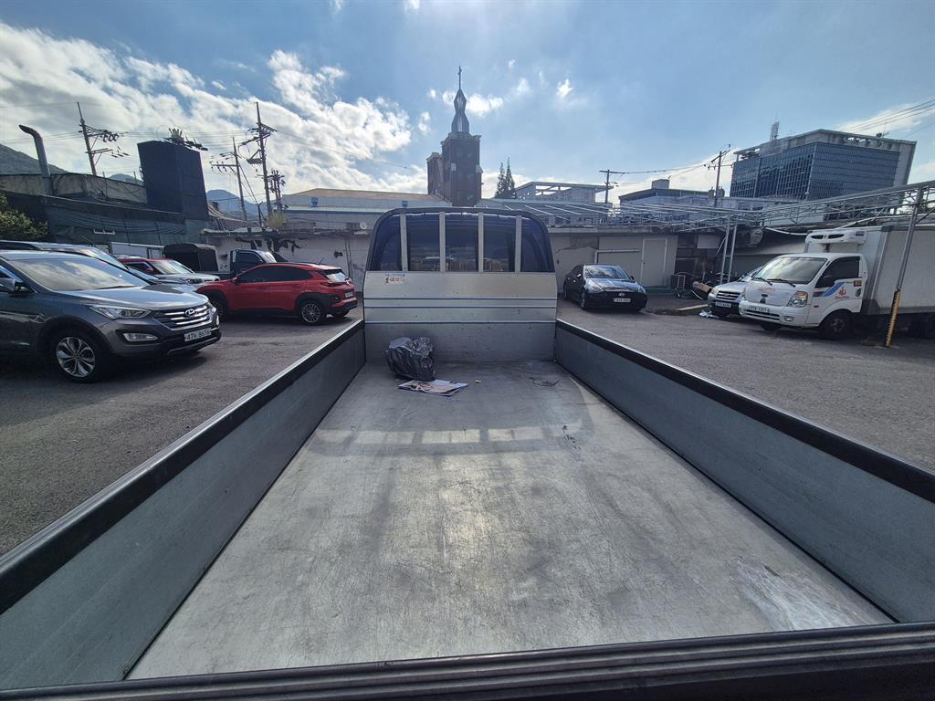 기아 봉고3 1톤 카고 4